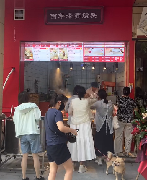 我在餐饮行业踩了无数的坑，终于懂了，原来2026年的风口在主食赛道上！